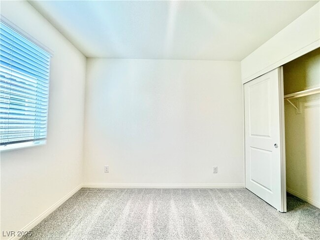 Building Photo - 808 Calm Crystal Ct