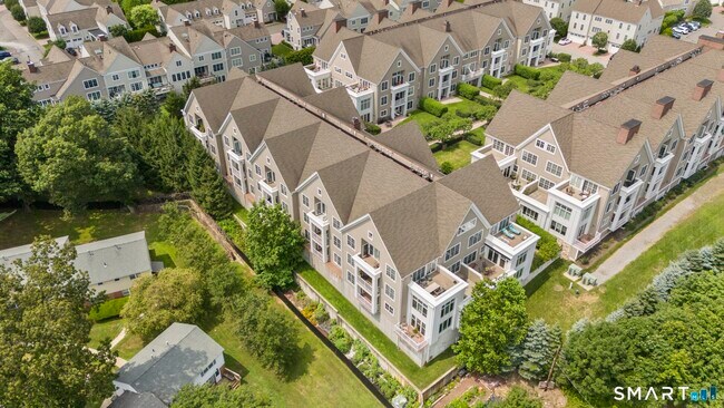 Building Photo - 77 Havemeyer Ln