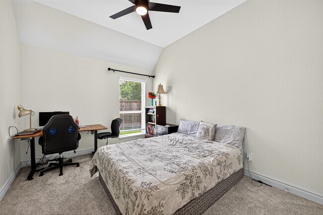 Building Photo - 3602 Lake Falls Dr