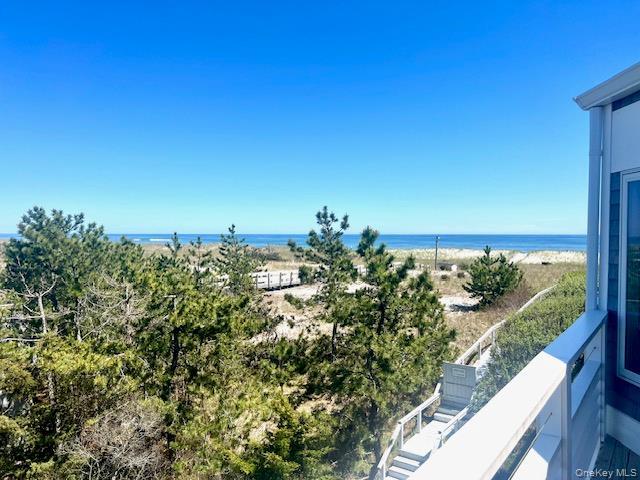 Building Photo - 539 Dune Rd