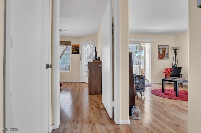 Building Photo - 5196 Mandalay Springs Dr