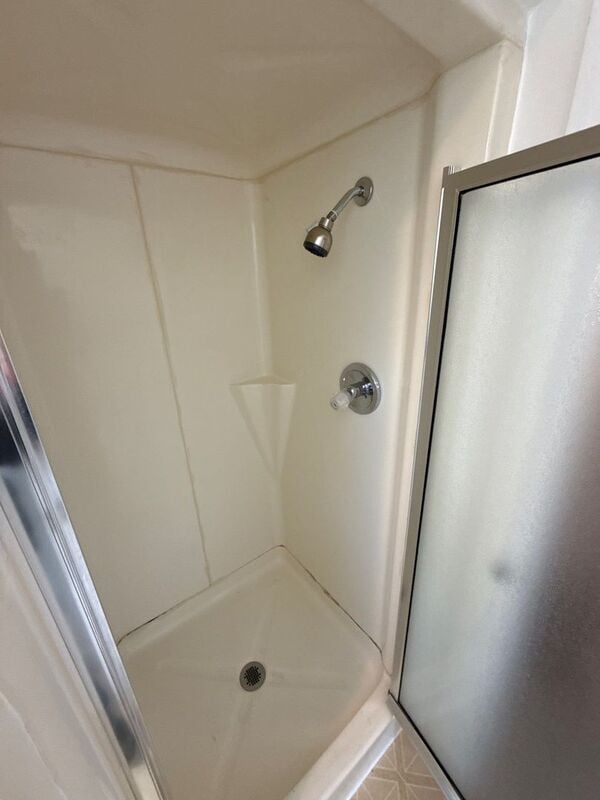 Building Photo - 1615 D St NE