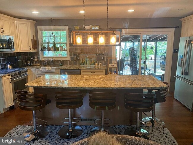 Building Photo - 177 Wabeeno Trail