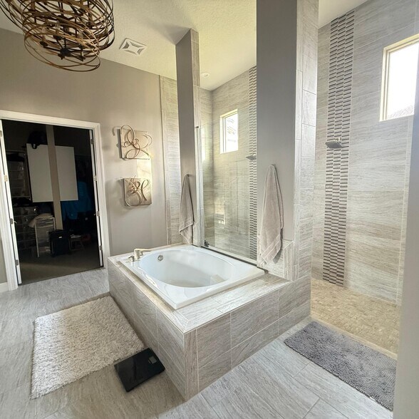 Building Photo - 1 Lionspaw VII Nobles