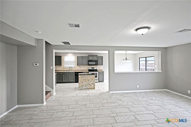 Building Photo - 264 Cordero Dr