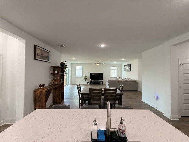 Building Photo - 18017 Stefano Dr
