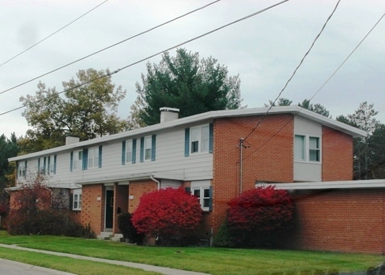 Primary Photo - 3 Bedroom, 1.5 Bathroom Quadra-Plex