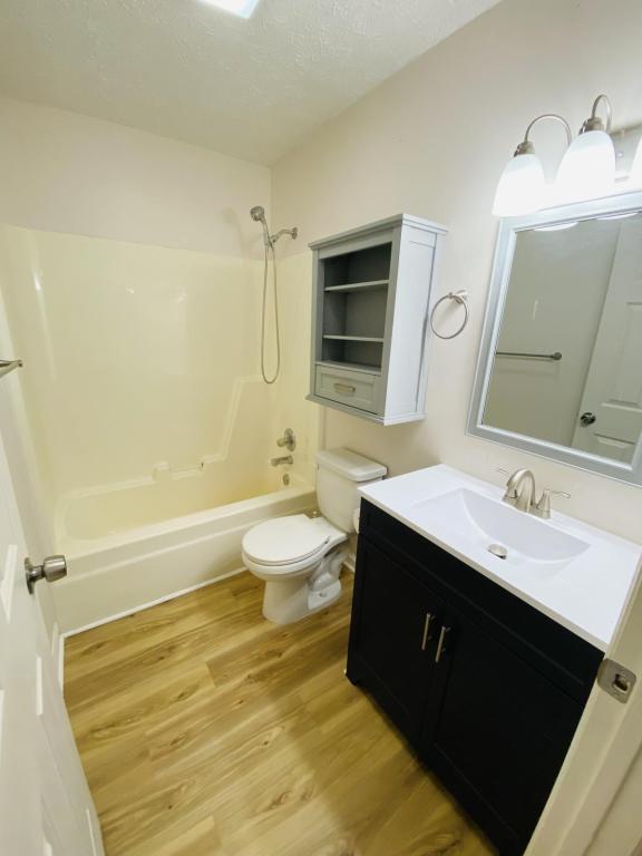 Building Photo - 431 Garden City Dr