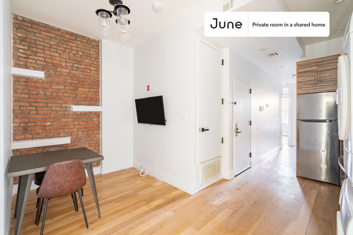 Building Photo - Room in Shared 3 bed/1 bath home in Central Harlem
