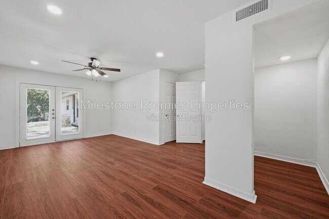 Building Photo - 13 MacArthur Dr