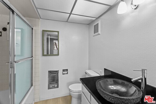 Building Photo - 10535 Wilshire Blvd
