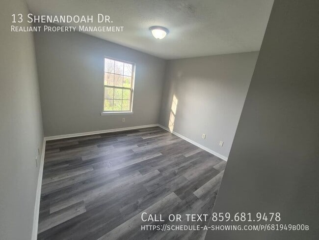 Building Photo - 13 Shenandoah Dr