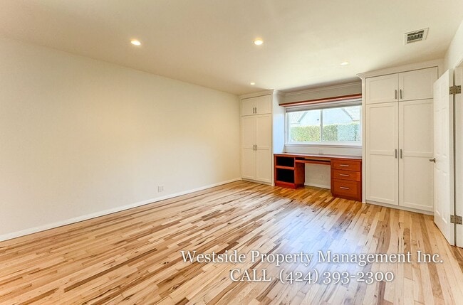 Building Photo - 846 Stanford St