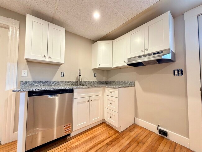 Building Photo - 91 Alvarado Ave