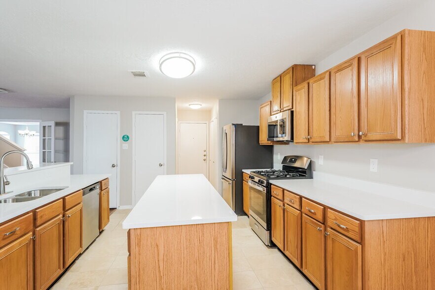 Building Photo - 14814 Dorray Ln