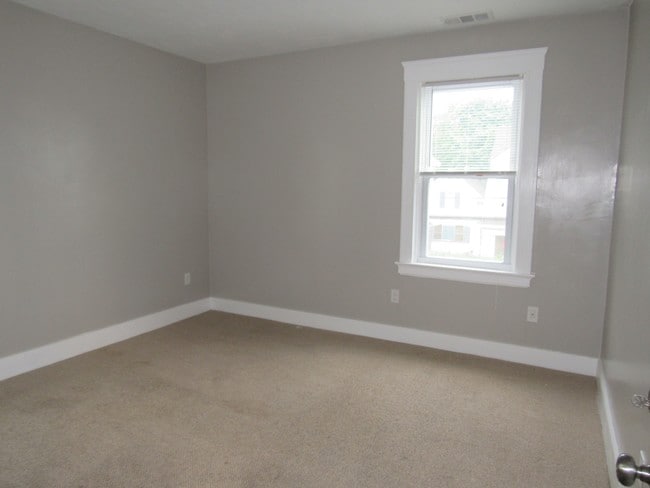 Building Photo - 172 Oakland Ave