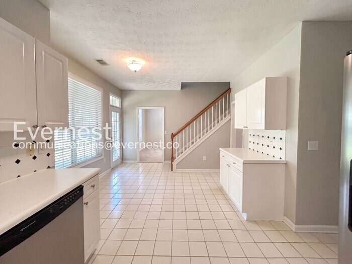 Building Photo - 2545 Waterstone Way