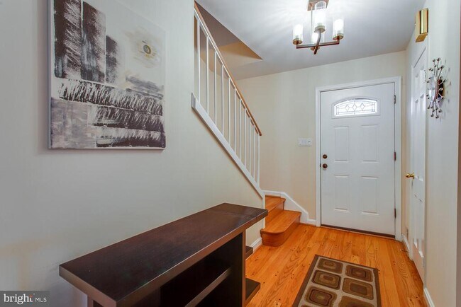 Building Photo - 6063 Hardwick Pl