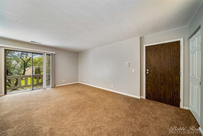 Building Photo - 115 Sussex Cir