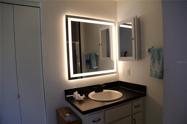 Building Photo - 15012 Colley Dr