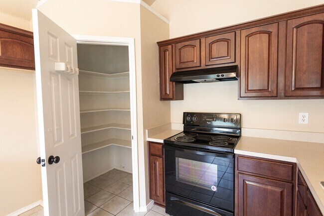 Building Photo - 1912 Cancun Dr