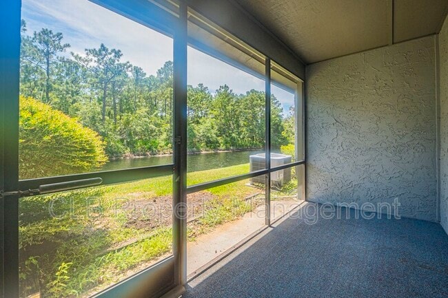 Building Photo - 251 Orange Grove Dr