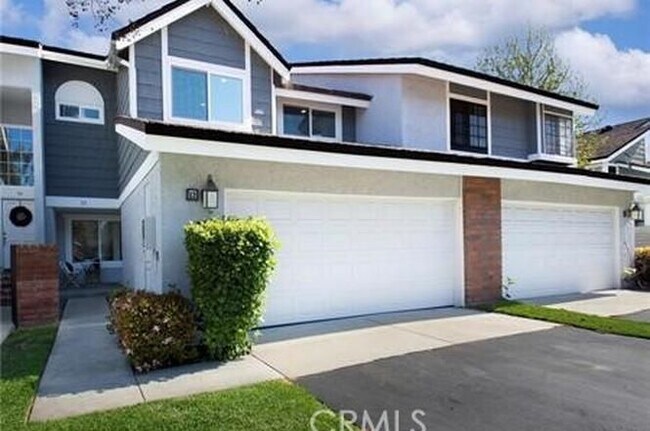 Building Photo - 52 Weepingwood