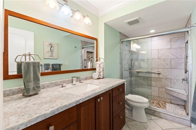 Building Photo - 10600 S Ocean Dr
