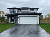 Building Photo - 5395 Robinwood Ct