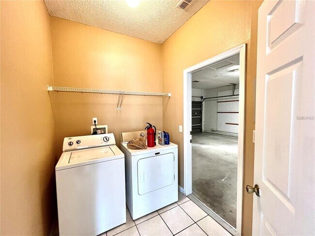 Building Photo - 16708 Glenbrook Blvd