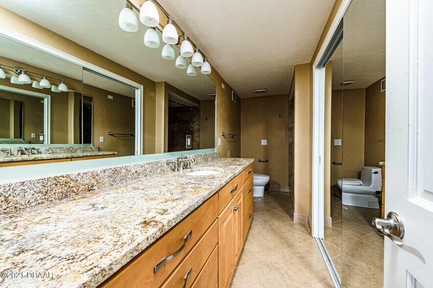 Bath #2 (Master Bathroom) - 1415 Ocean Shore Blvd