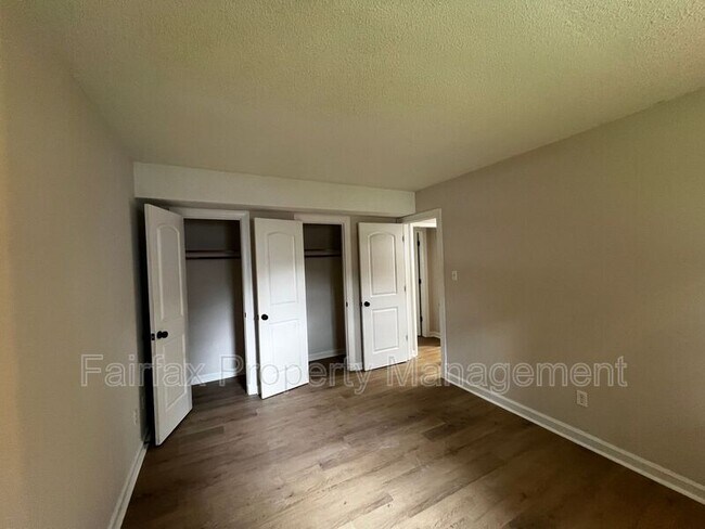 Building Photo - 800 Belvin Ave