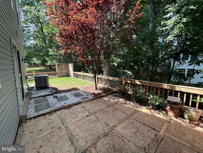 Building Photo - 6001 Rabbit Hill Ct