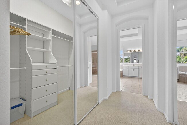 Building Photo - 11587 Manatee Bay Ln