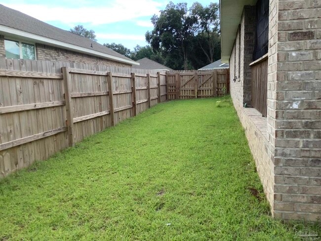Building Photo - 5042 Quarter Deck St