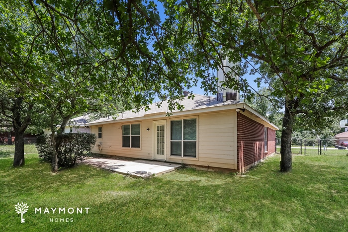 Building Photo - 408 Red Bud Ln