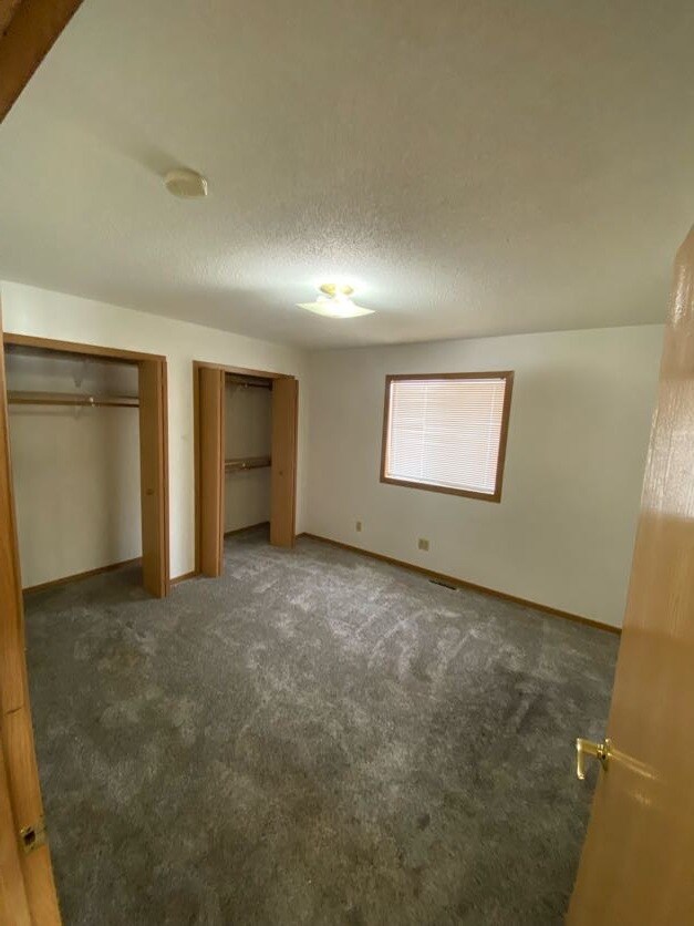 Building Photo - 106 5th Ave S