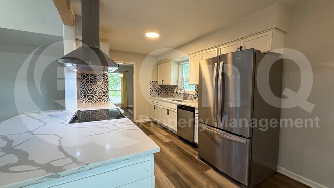 Building Photo - 306 Wildbriar Dr