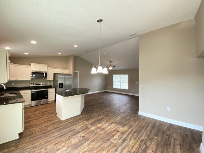Building Photo - 4764 SW 139th Ln