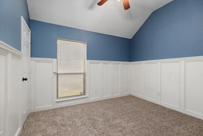 Building Photo - 26886 Treasures Ridge Dr