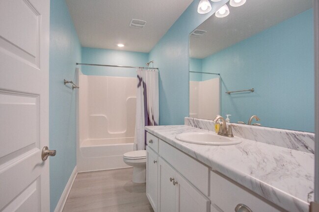 Building Photo - 3BR/2BA New Construction Home in heart of North Pensacola off Creighton Rd.