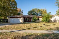 Building Photo - 3 Bed / 2 Bath / Near Tulsa Arts District