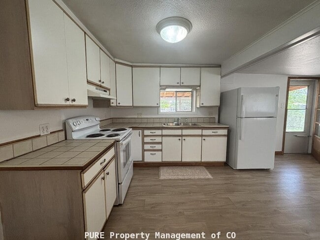 Building Photo - 1040 N Harlan St