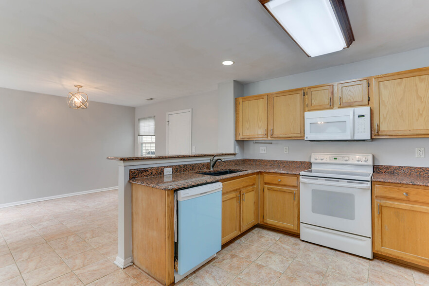 Building Photo - 1553 Wynd Crest Way