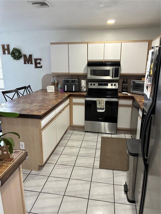 Building Photo - 1660 N Audubon Dr