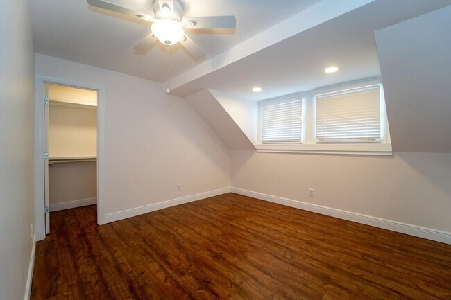 Building Photo - 11 Aviles St