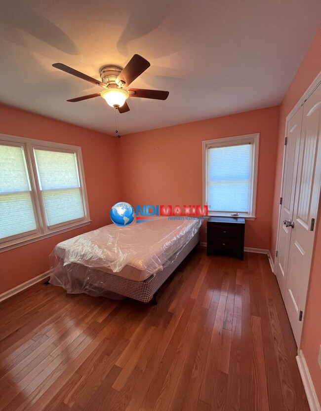 Building Photo - Cozy bungalow only 2 miles from Marietta Square