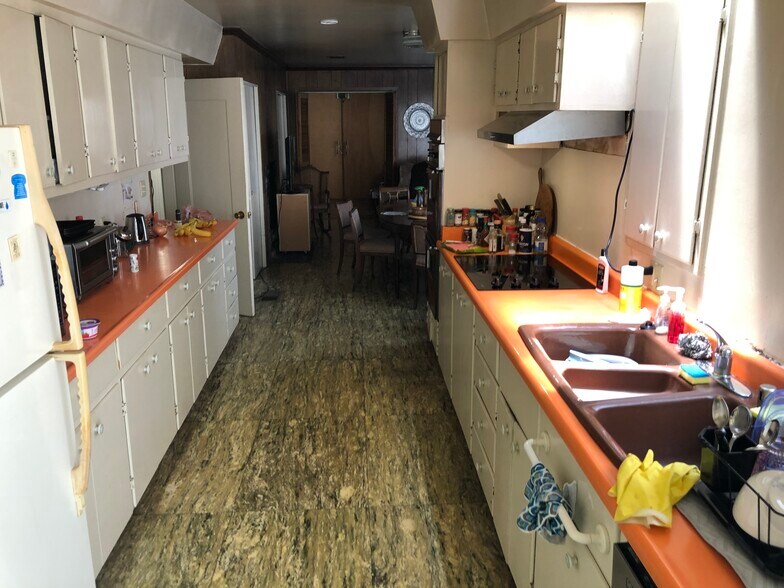 Building Photo - 1944 Fell St