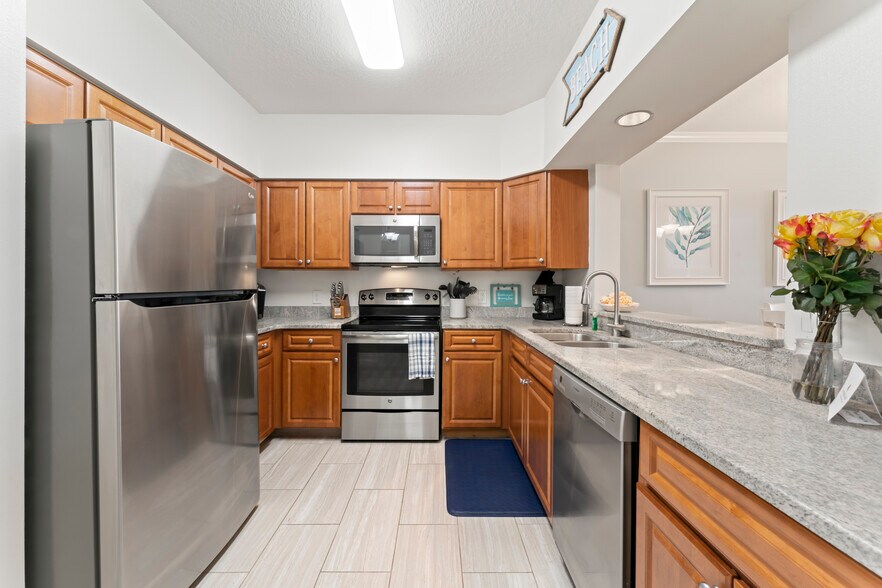 Building Photo - 265 Atlantis Cir