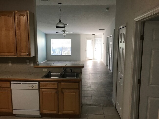 Building Photo - 29 Pony Ln